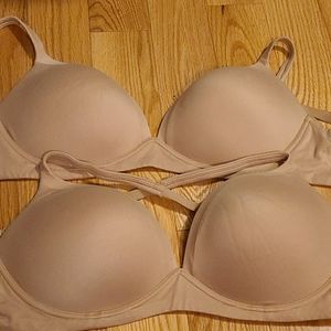 Victoria's Secret 32DDD wireless bras